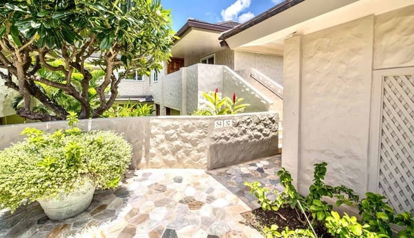 54-Ironwood-Lane-patio-entry-v2-1
