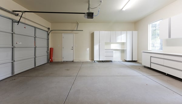 Empty-garage-with-cement-floor-1