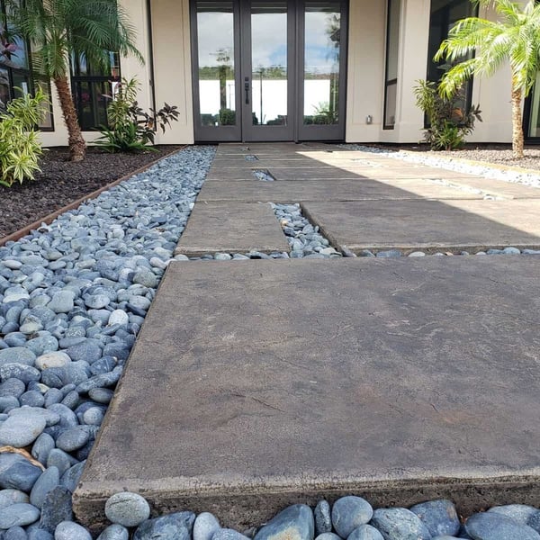 concrete-and-stone-walkway-detail-1