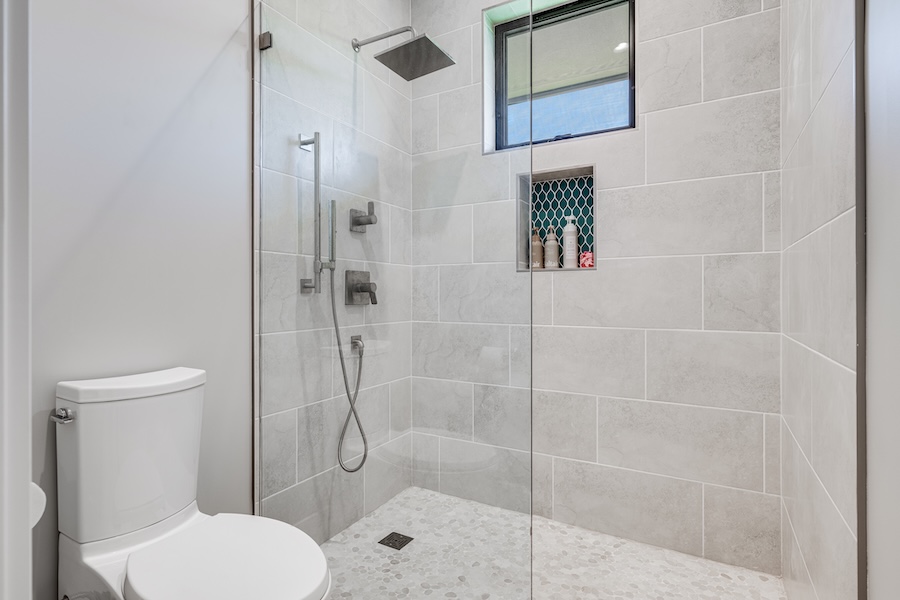 27 Kaulele_bathroom