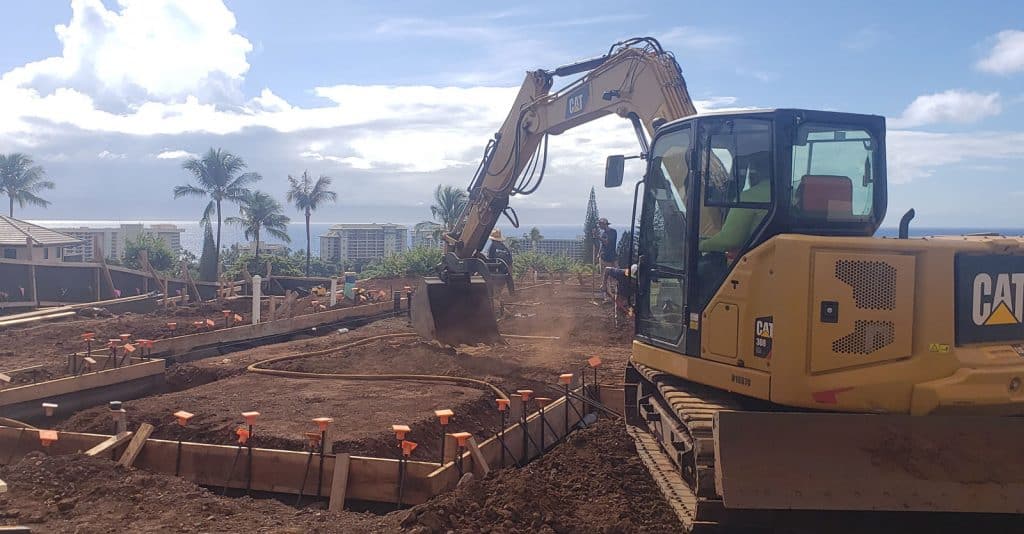 Crescent Homes Maui excavation crew and equipment excavating for a new Maui home.